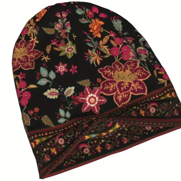 *Floral and Exotic Leaves Beanie - Picture 2 of 6